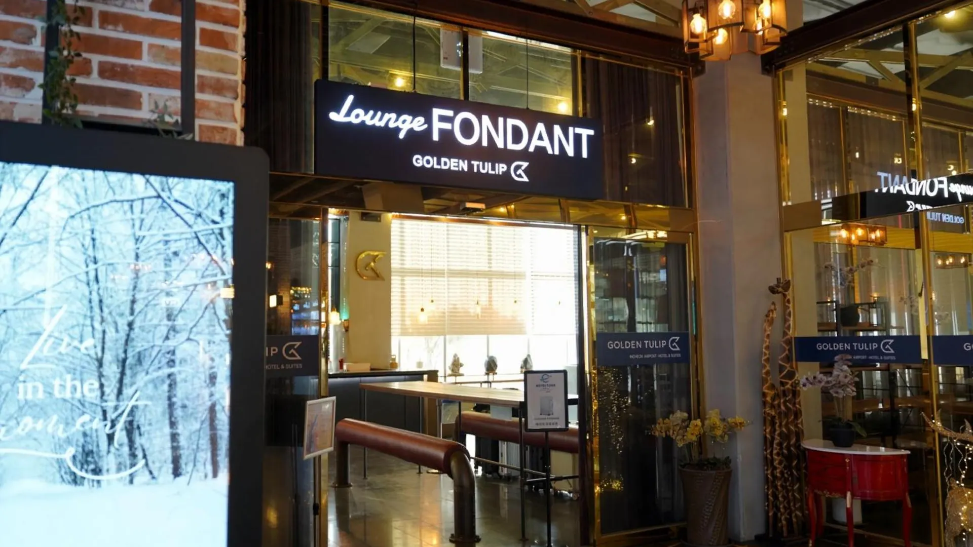 Hotel Tour Incheon Airport Hotel & Suites 4*,  Korsel